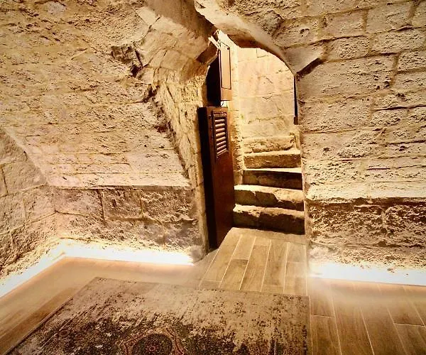 Gaalor***** - Jacuzzi & Sauna A