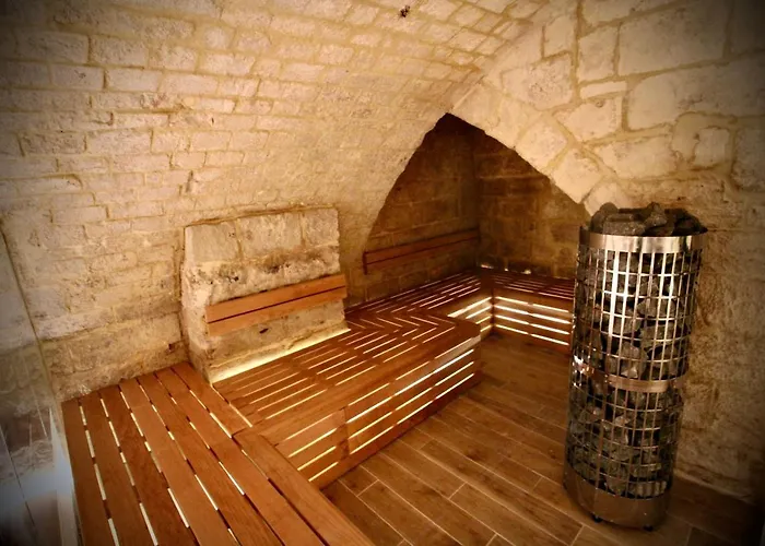 Gaalor***** - Jacuzzi & Sauna A *