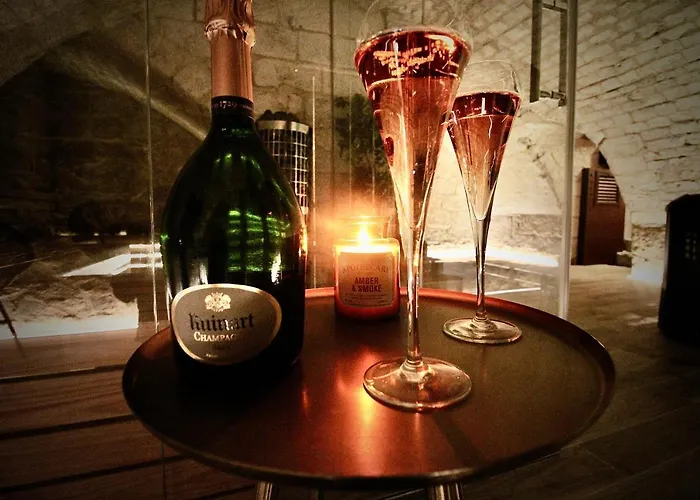 Gaalor***** - Jacuzzi & Sauna A Rouen